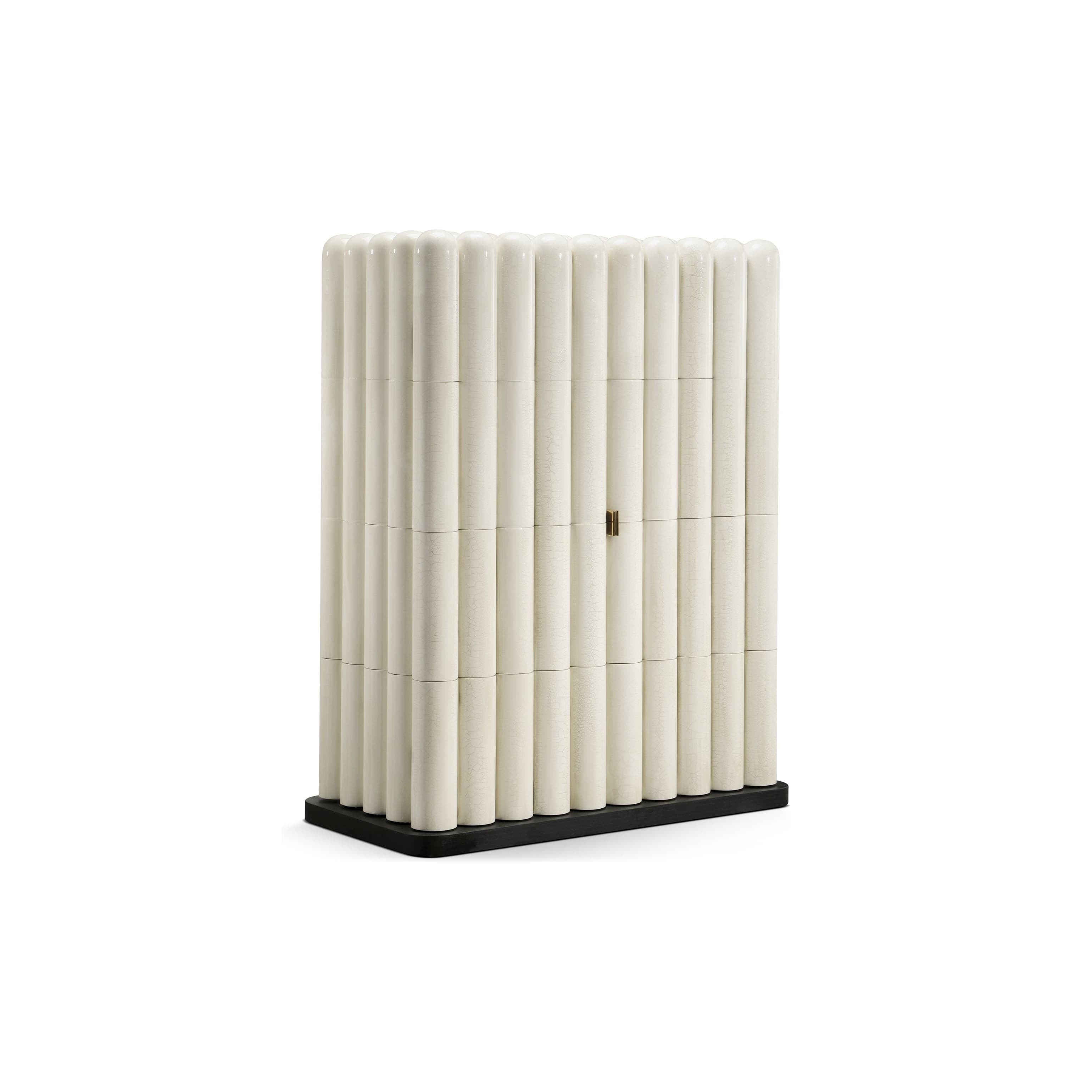 Aura Cabinet