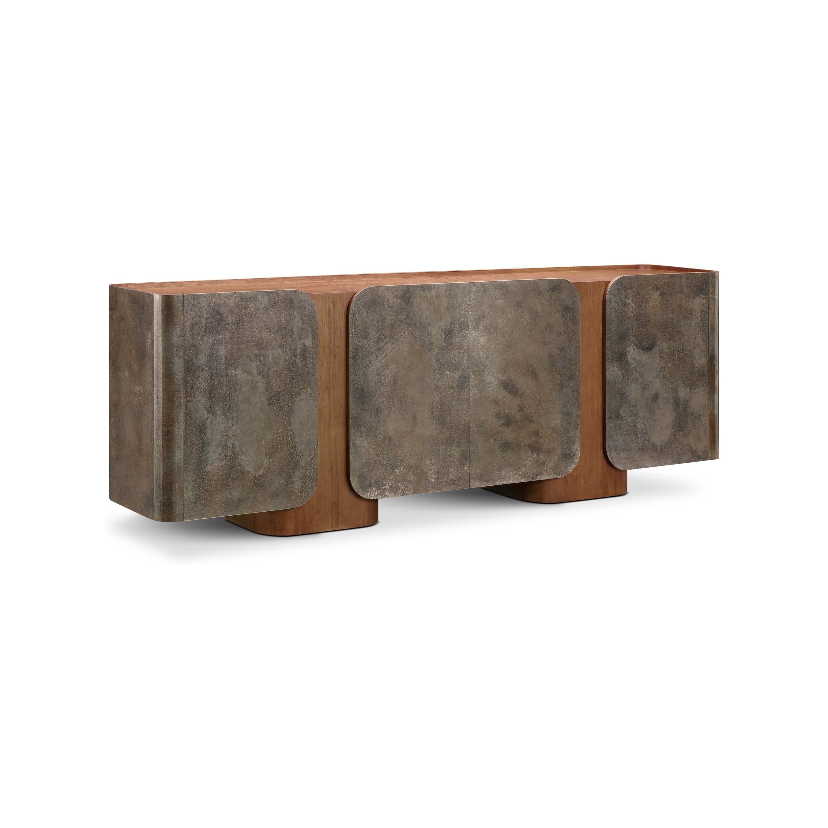 Isha Credenza