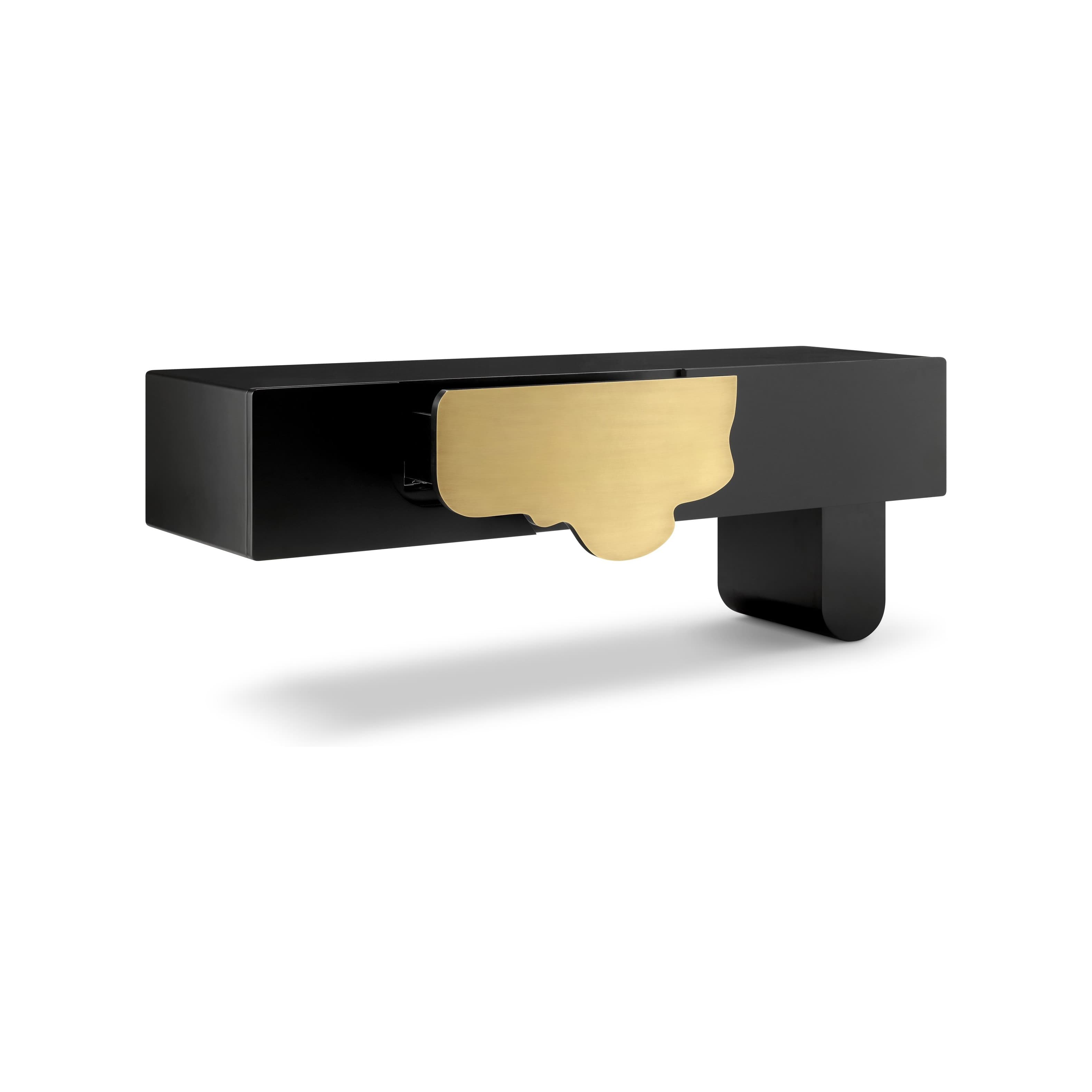 Lenn Credenza